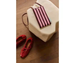 Bolsito para Teléfono Knitted Chocolate + Bubblegum The Sticky Sis Club