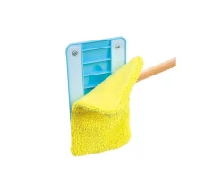 Juego de Limpieza con Escoba