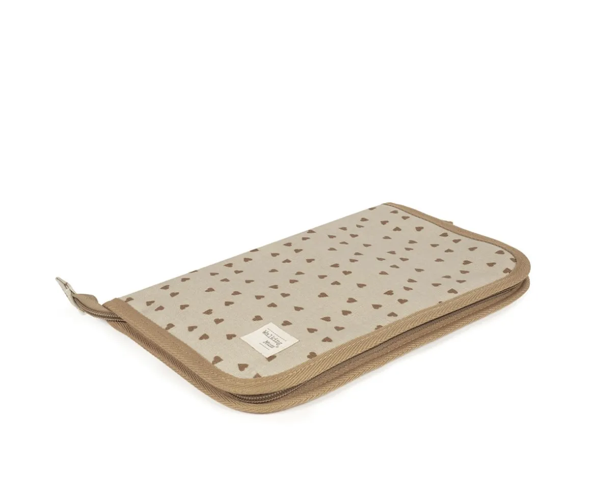 Portadocumentos Corazones Poppy Canela