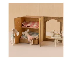 Ratones Ballet en Estudio de Danza, Hermana y Hermano Pequeños